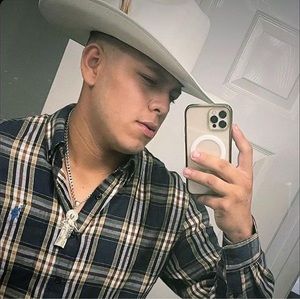 Meet your Posher, Gustavo